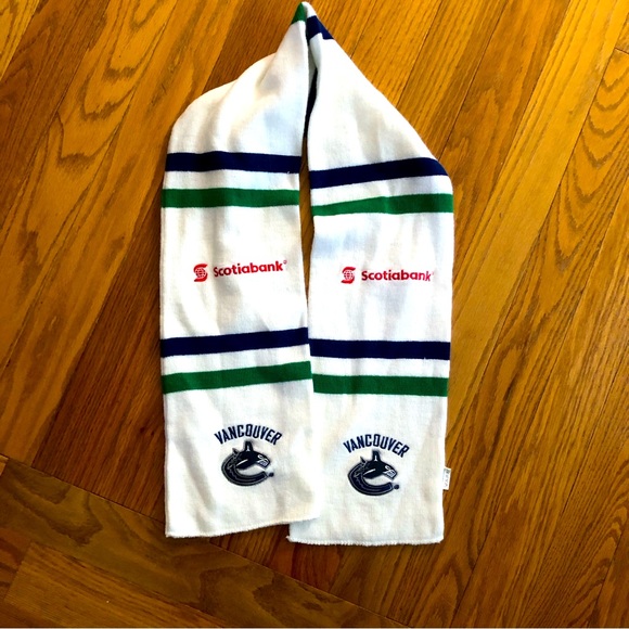 NHL Other - Vancouver Canucks Scarf - logo on each end of the scarf in Canucks colours